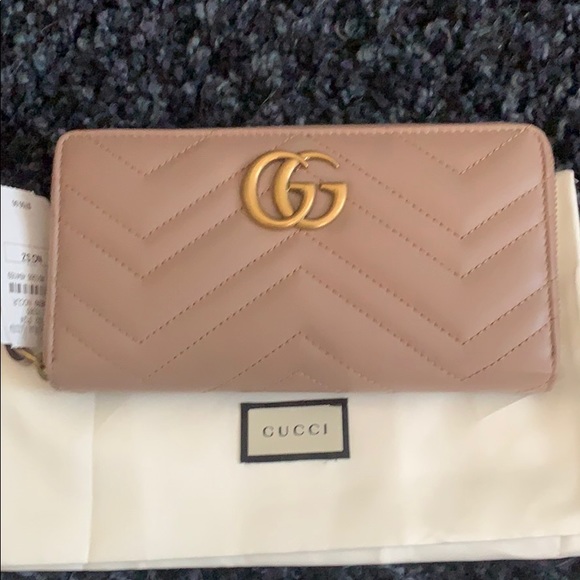 Gucci marmont zip around wallet - Picture 4 of 10